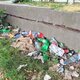 Nové Mesto nad Váhom 2019: Triedenie PET fliaš nezabránilo znečisťovaniu prírody. Preto je potrebné PET fľaše zálohovať.<i>Foto: Stanica v Novom Meste nad Váhom, júl 2019</i>